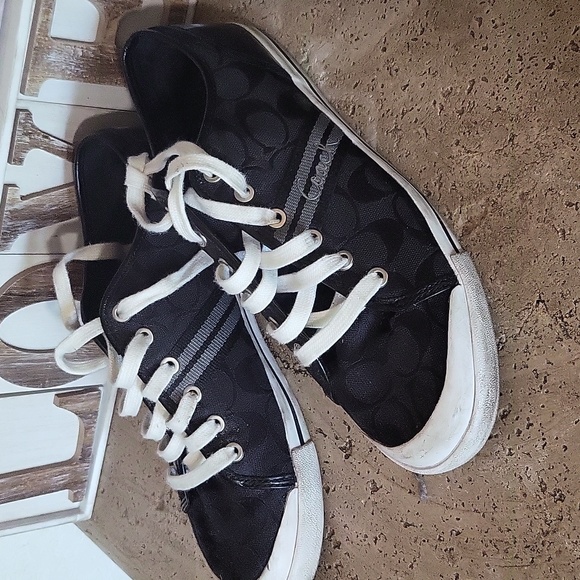 Awesome Coach shoes - Picture 1 of 8